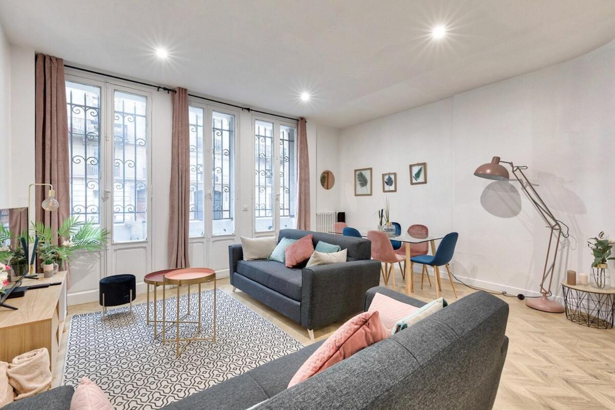 Appartement Familial Proche Arc De Triomphe - 8P Paříž Exteriér fotografie